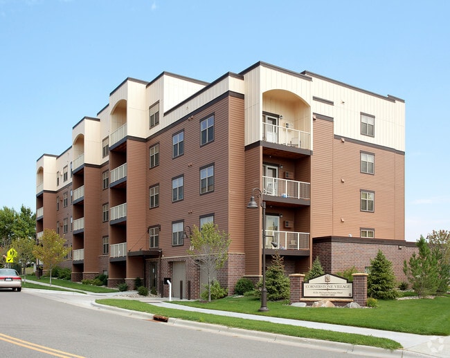 Building Photo - Cornerstone Village Rental