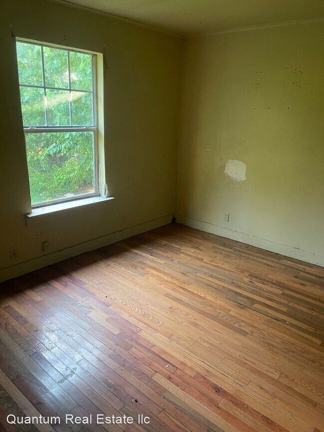 Photo - 1 br, 1 bath House - 3011 N. L Street