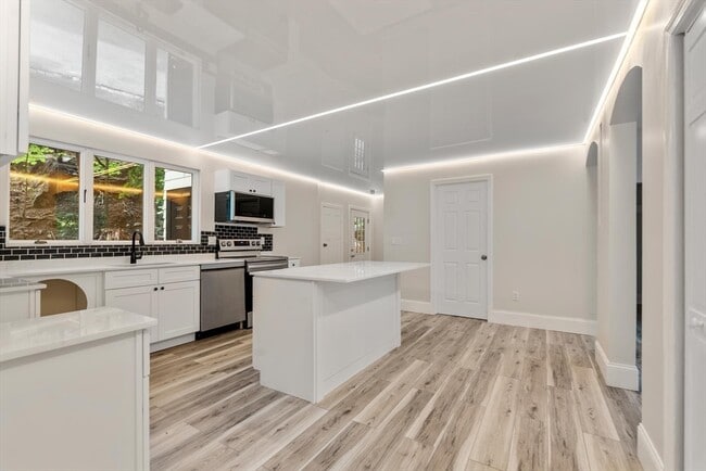 Photo - 136 Academy Hill Rd Unidad 1