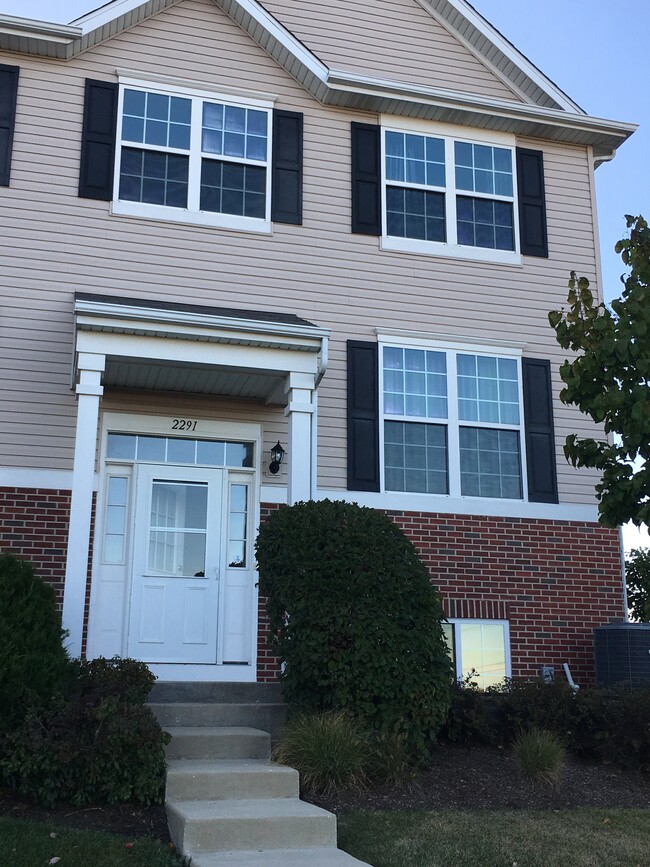 Building Photo - 2291 Beresford Dr Rental