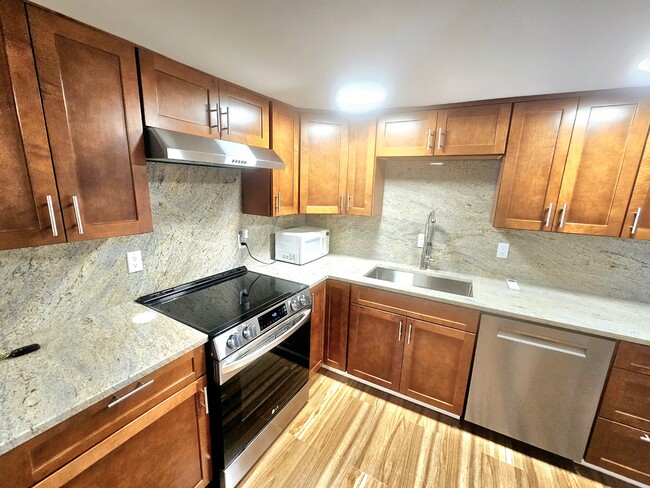Photo - 684 Parker St Unit 1