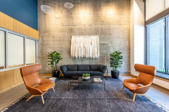 Photo - Alta Waverly