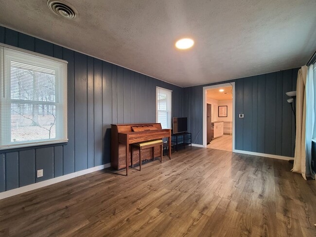 Photo - Charming Two Bedroom Ranch in Coloma