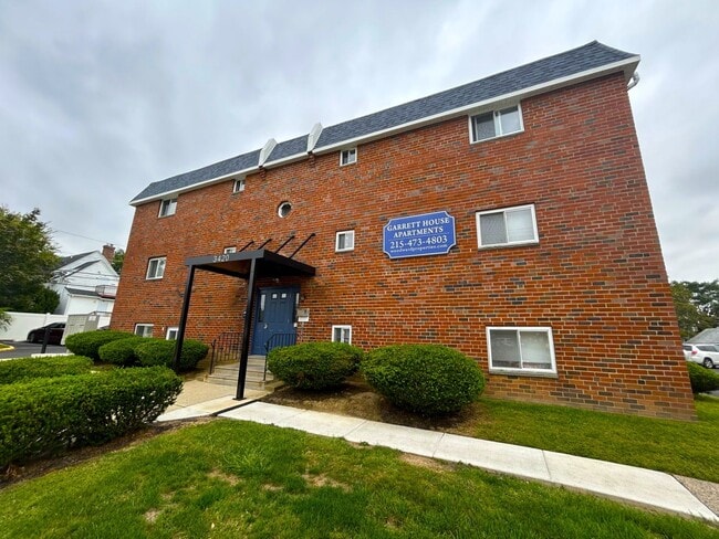 Garrett House Apartments