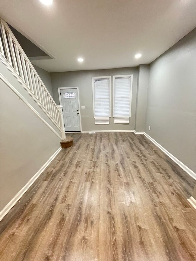 Photo - Beautiful Three Bedroom Two Full Bathroom ...