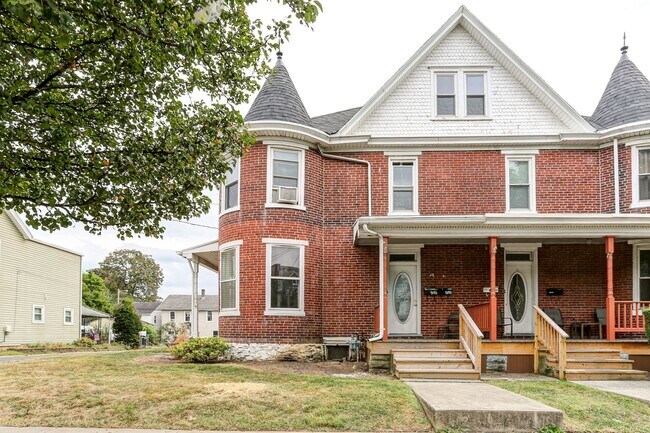 Building Photo - 404-406 Hummel Ave Unit 404 APT A
