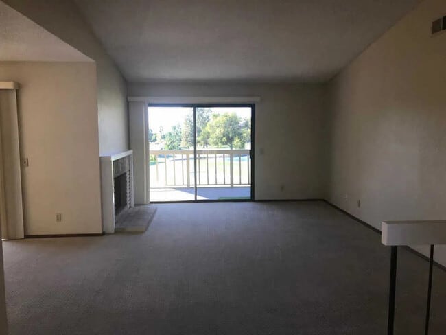 8376 Riesling Way Unidad 8376