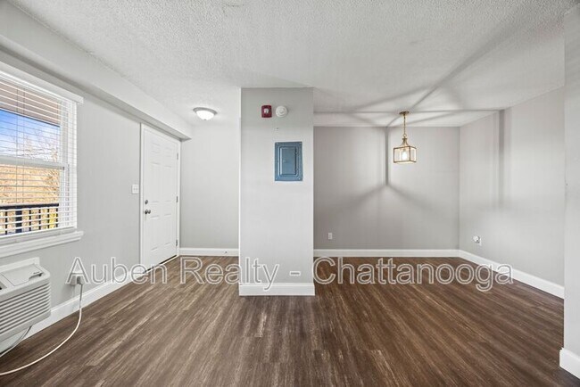 Building Photo - 5519 HIGHWAY 153 APT O Unit Floor 2