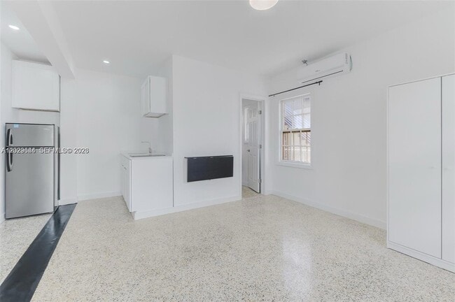 Photo - 415 75th St Unit 4