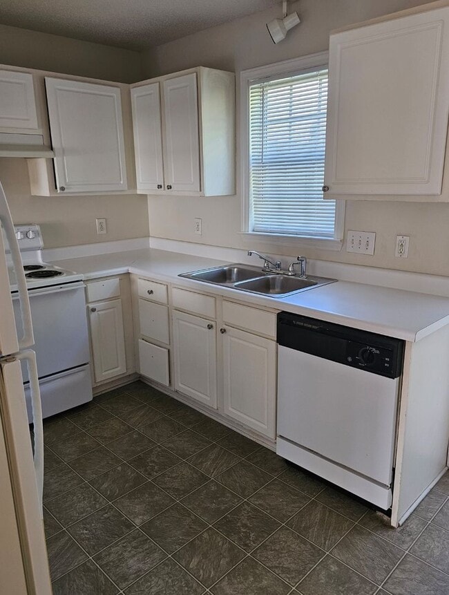 Photo - Coming soon! 2 Beds 1 Bath!