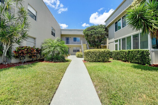 Building Photo - 318 Monaco Blvd Unit G Rental