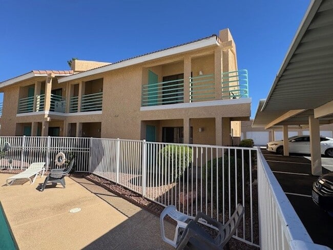 Photo - 2Br 2Ba Condo McCormick area w/Garage, Pool