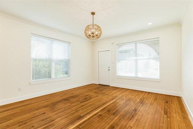 Photo - 2516 Avenue K Unidad 1