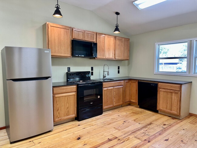 Photo - 5249 Jones Rd Unidad A