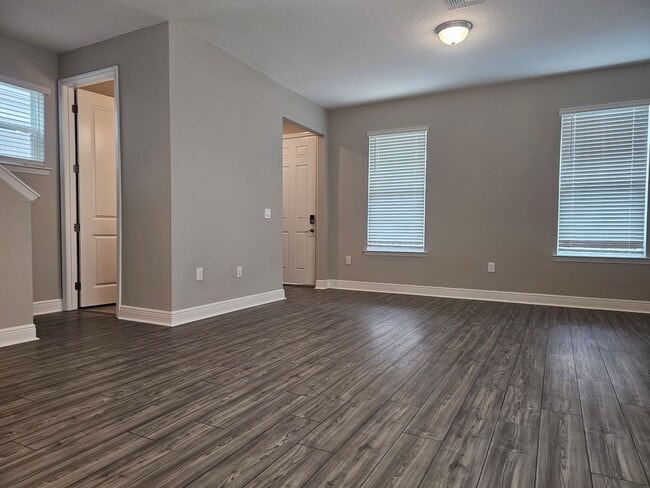 Photo - Coming Soon! Beautiful and Spacious 3 bedroom 2 bath Townhome With a Split Floor Plan in Winter G...