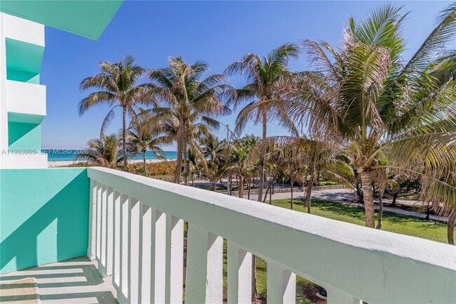 Building Photo - 301 Ocean Dr Unit 306