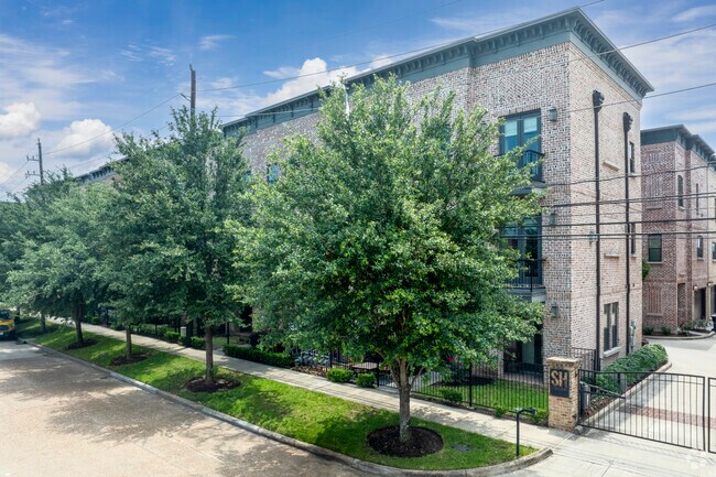 3000 Hicks St - Primary - Broadstone Studemont Broadstone Studemont Apartments
