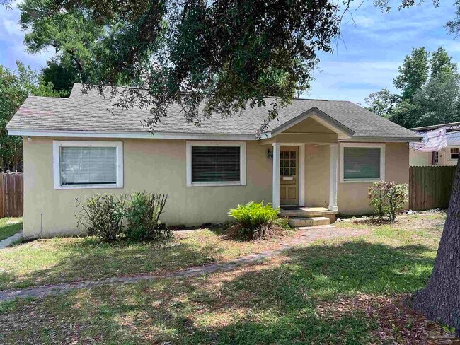 Photo - 1809 E Lee St