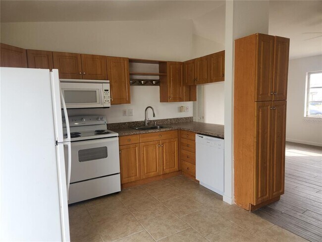 Photo - 1140 Queen Rd