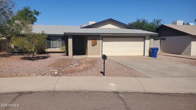 Building Photo - 1134 W Hermosa Dr