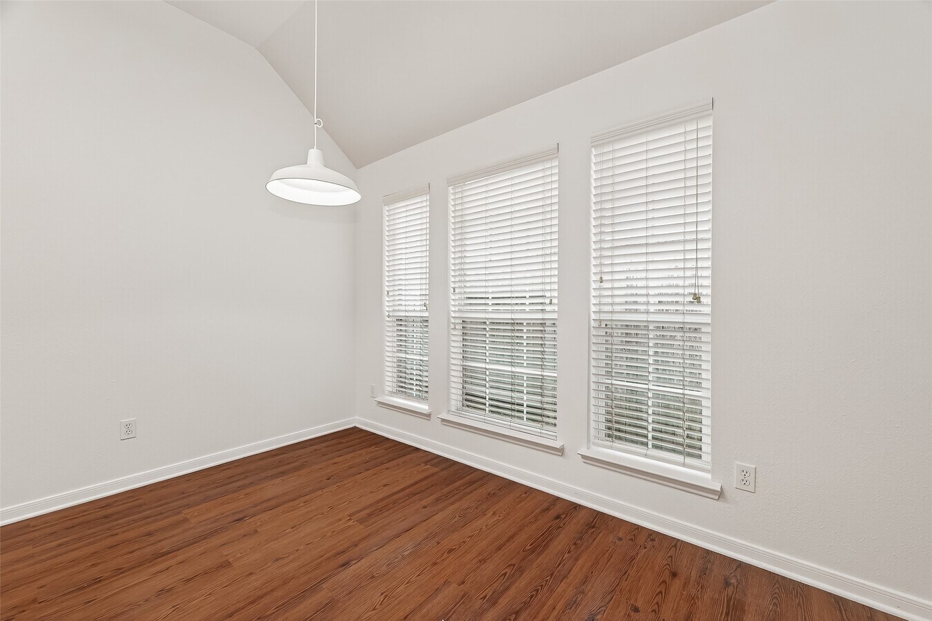 Photo - 2015 Waverly Glend Dr