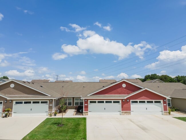 Building Photo - Redwood Obetz