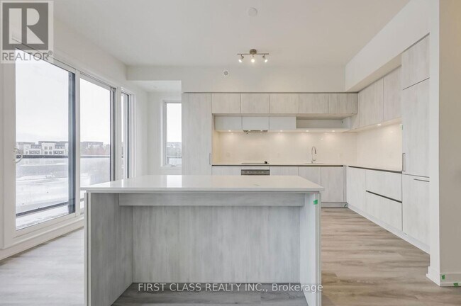 Photo - 10 Steckley House Ln