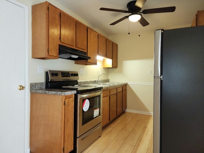 Building Photo - 2526 Gravois Rd Unit C