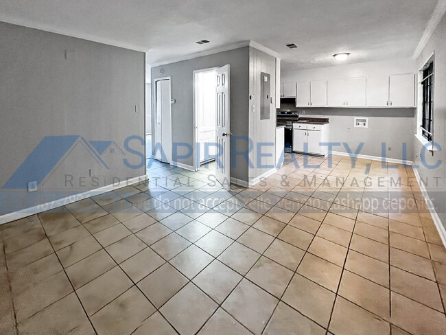 Photo - Move in before October 31st and choose you... Unit 32D