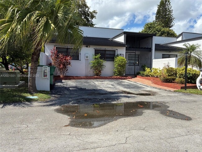 Building Photo - 10881 SW 24th Terrace