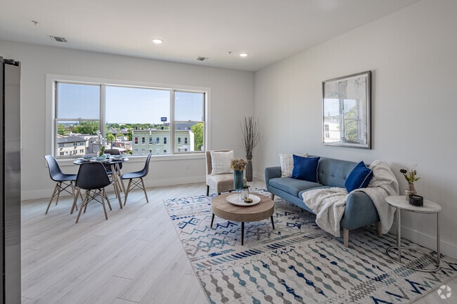 2BR, 1BA - 916SF - Dining Room/Living Room - 261 Marshall St