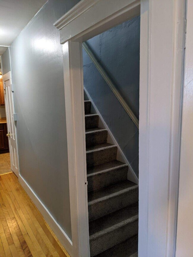 Photo - 25 Union St Unit B