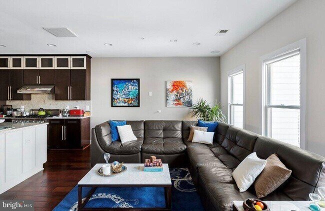 Photo - 1904 Vermont Ave NW Unidad B