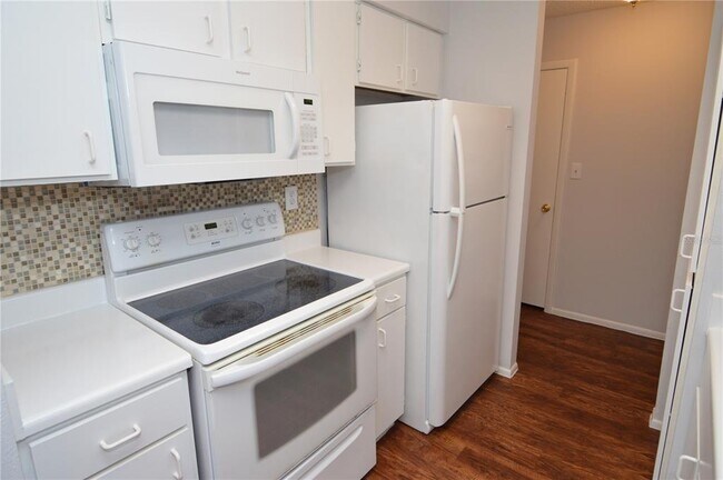 Photo - 8625 Mallard Reserve Dr Unit 201