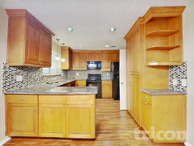 Photo - 16231 Cypress Point Dr