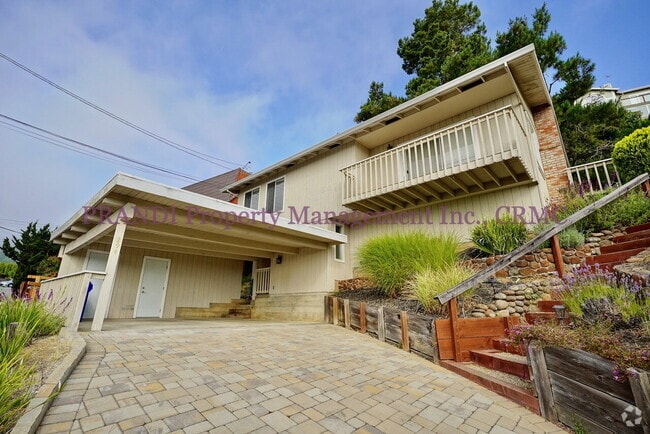 Building Photo - Bright and Cheerful Home in Tam Valley wit...