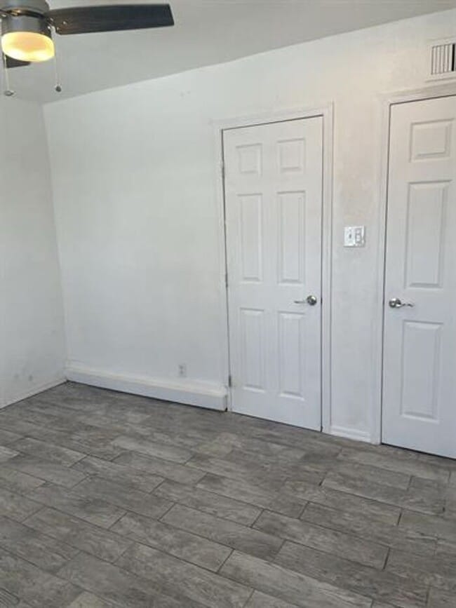 Photo - Minutes to U of A Duplex