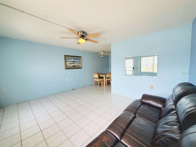 8555 112th St N Unit 106