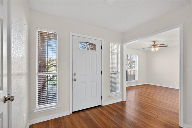 Photo - 1302 Silver Maple Dr