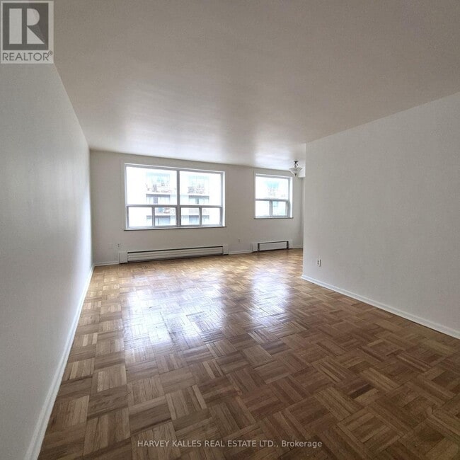 Photo - 1751 Victoria Park Ave Unit 204