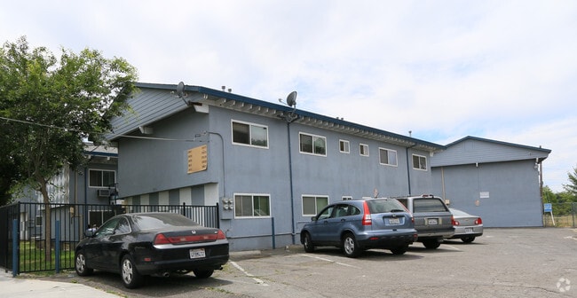 Photo - Johnston Park Apartments