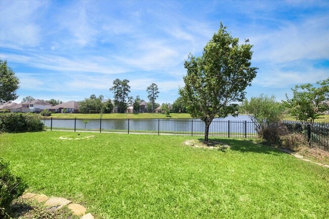 Building Photo - 30507 Russell Point Dr