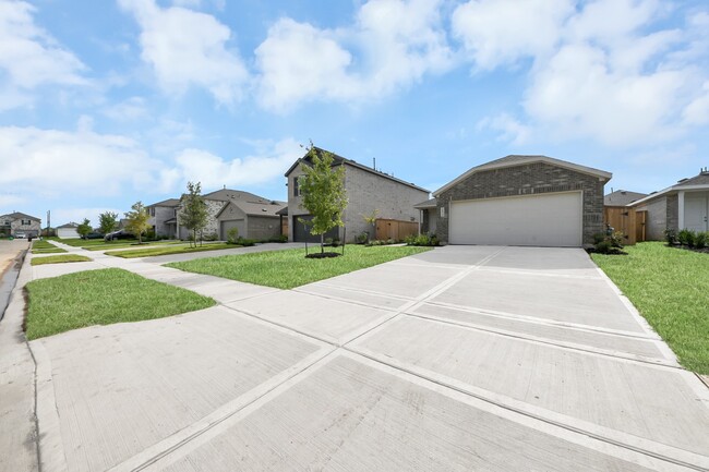 Photo - 16822 Spotted Oak Dr