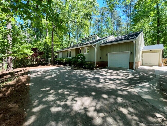 Photo - 1710 Chateau Cir