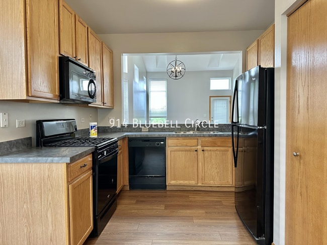 Photo - 914 Bluebell Cir