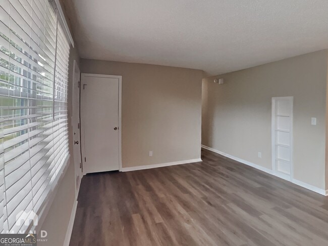 Photo - 406 Blair Villa Dr SE
