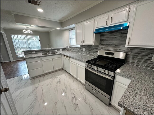 Photo - 3023 Mosby Dr