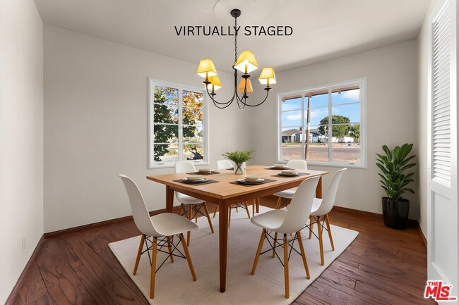 Photo - 549 El Medio Ave