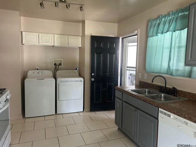 Photo - 6072 Wilton Dr