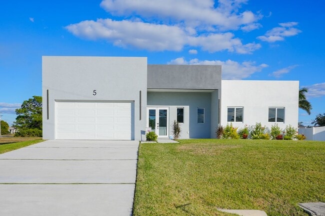 5 SW 26th Pl
